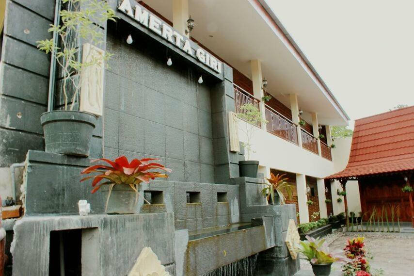 Amerta Giri Guest House Wonosobo Bagian luar foto